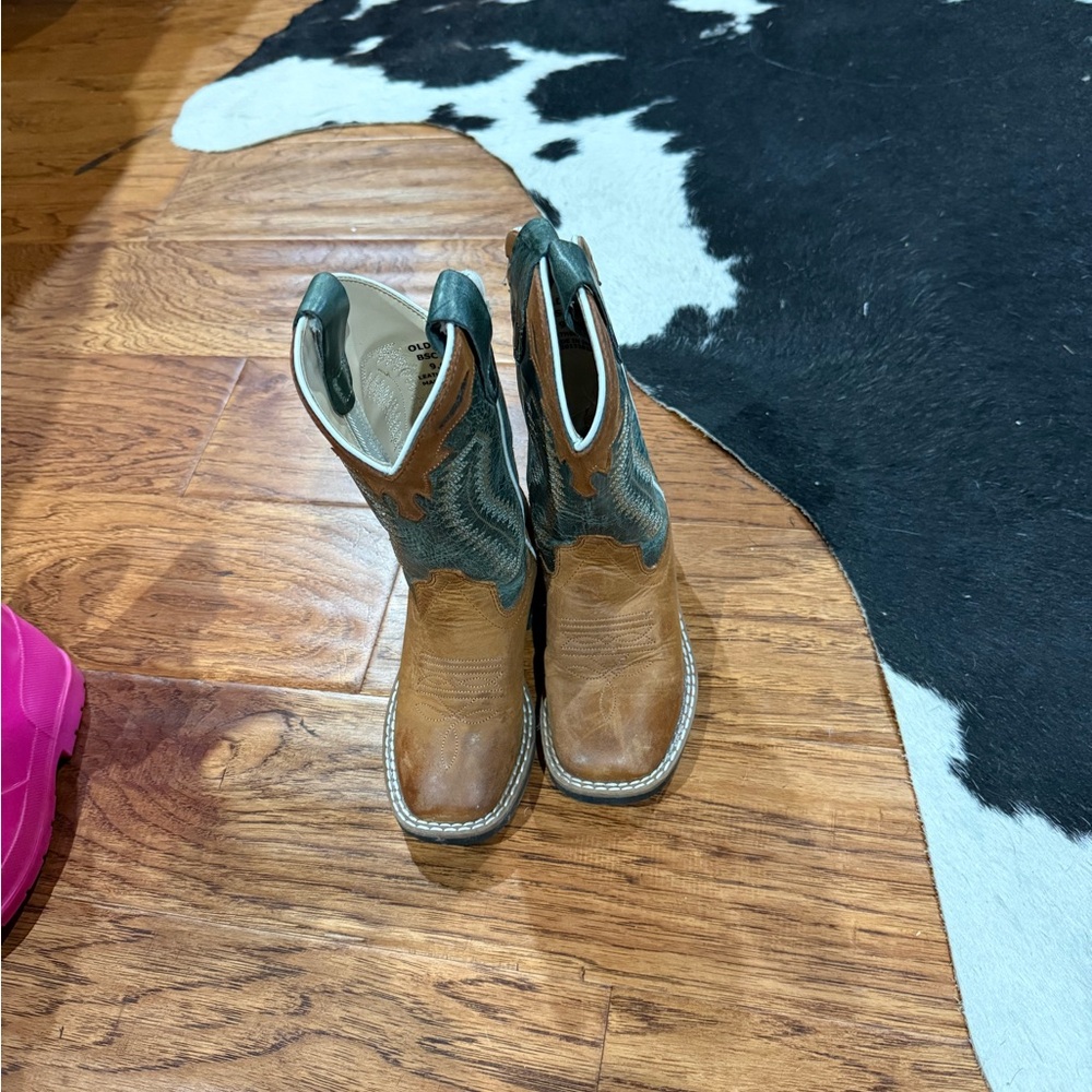 Old West Kids Boots in Tan and Blue